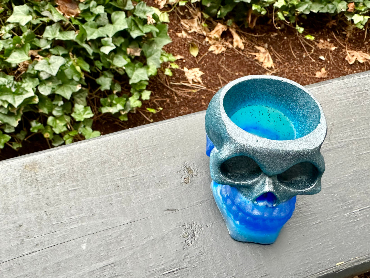 Green/Blue Small Skull Resin Pen Holder/Small Plant Pot